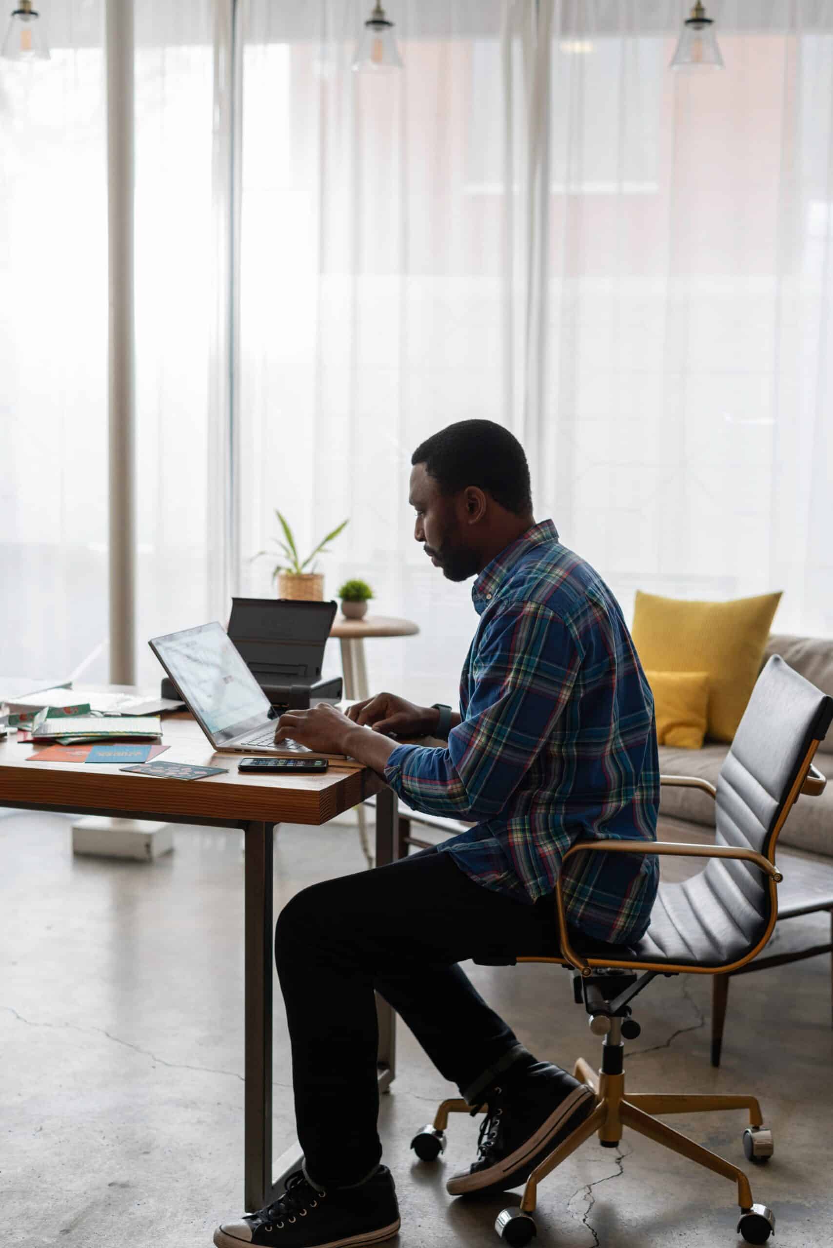 linkedin-sales-solutions-Sf91sSGjg5k-unsplash